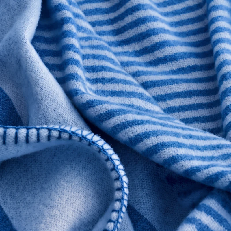 Plaid in Pura Lana Jacquard Motivo Geometrico - Tevere