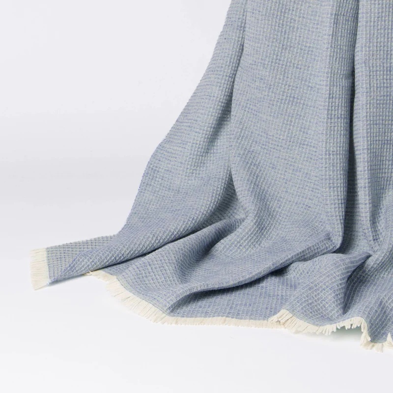 Plaid in Lana Merinos Extrafine - Rossi Moon