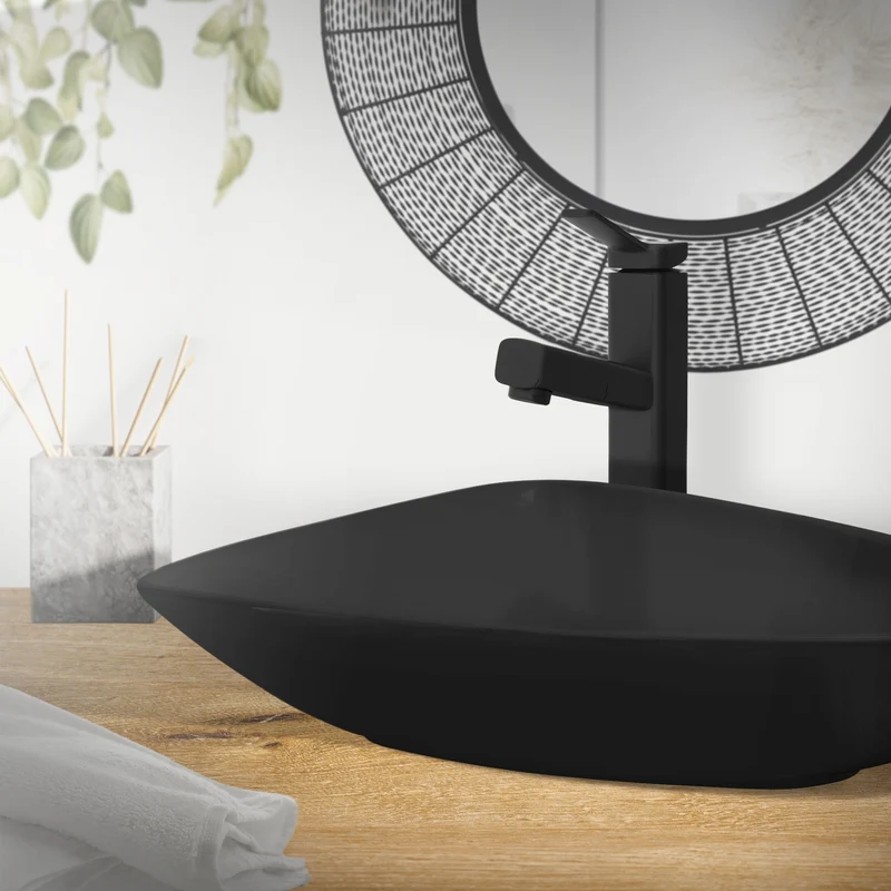 Waschtischarmatur fürs Badezimmer 160x50x300 mm Schwarz matt aus Messing inkl. herausziehbarer Brause von LuxeBath