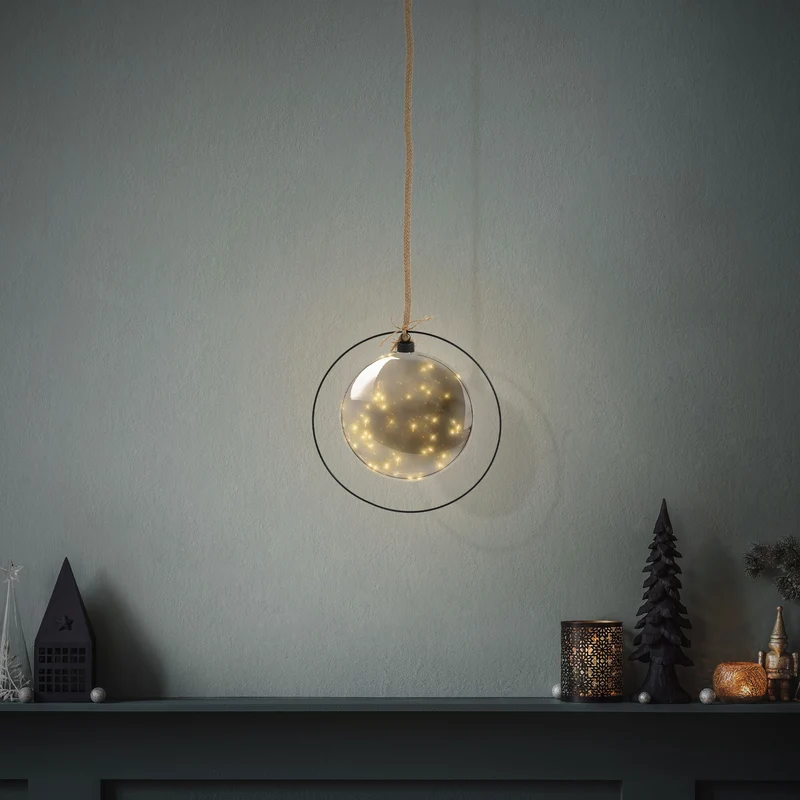 LED Weihnachtskugel Ø15 cm Grau aus Metall mit warmweißen LEDs