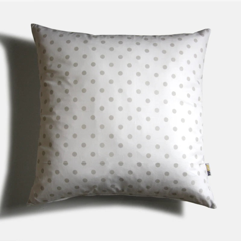 Cuscino Fondo Bianco Pois Beige