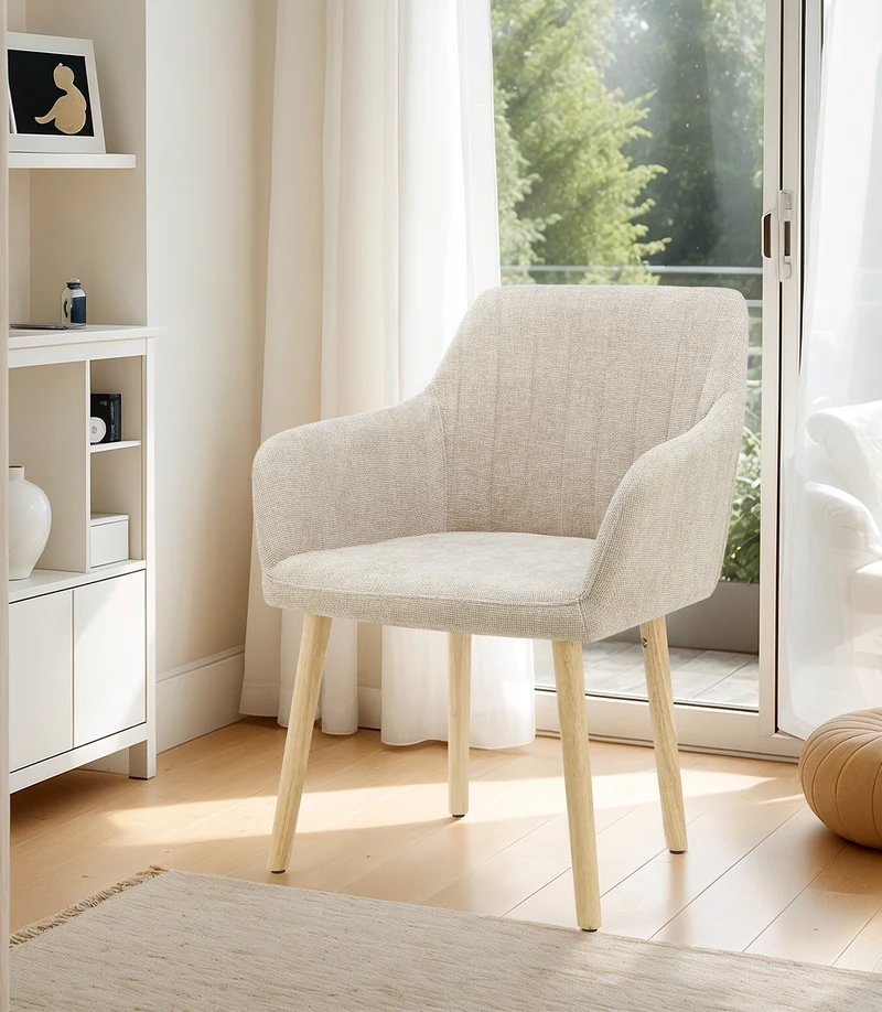 Poltroncina Stile Scandinavo in Tessuto con Gambe in Legno Il Gruppone