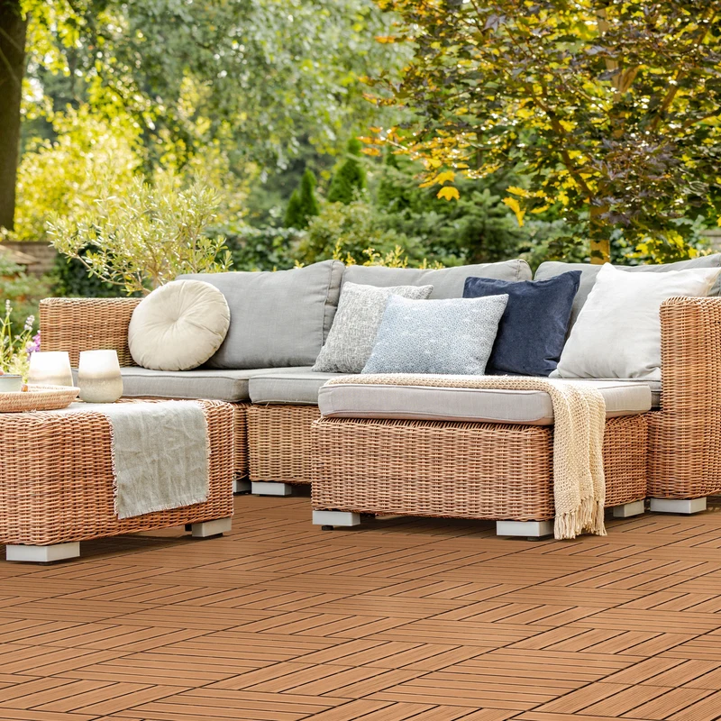 WPC Terrassenfliesen 30x30 cm 33er Set für 3m² Hellbraun in Holzoptik Balkon Bodenbelag mit Drainage und Klicksystem Terrassendielen Balkonfliesen