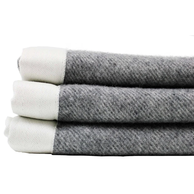 Coperta Leggera Lana e Cashmere Tinta Unita - Clara