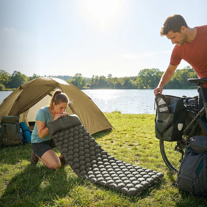Isomatte Camping, Campingmatte aufblasbar, Grau, Luftmatratze Outdoor mit integriertem Kopfkissen, Ultraleicht, Kompakt & Faltbar