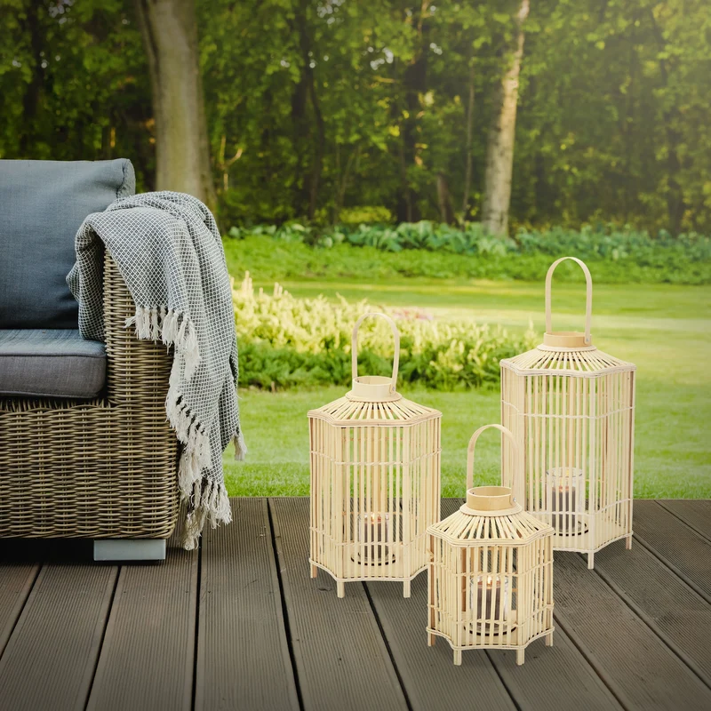 Bambus Laterne, Windlicht H: 75 cm Holzfarbe, Boho Gartenlaterne mit Henkel & Glaseinsatz, Flechtoptik Kerzenhalter