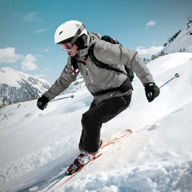 ECD Germany | Skihelm für Herren und Damen S (51-54 cm) Weiß Snowboardhelm mit Belüftungssystem & Skibrillenhalter, optimaler Schutz & Tragekomfort