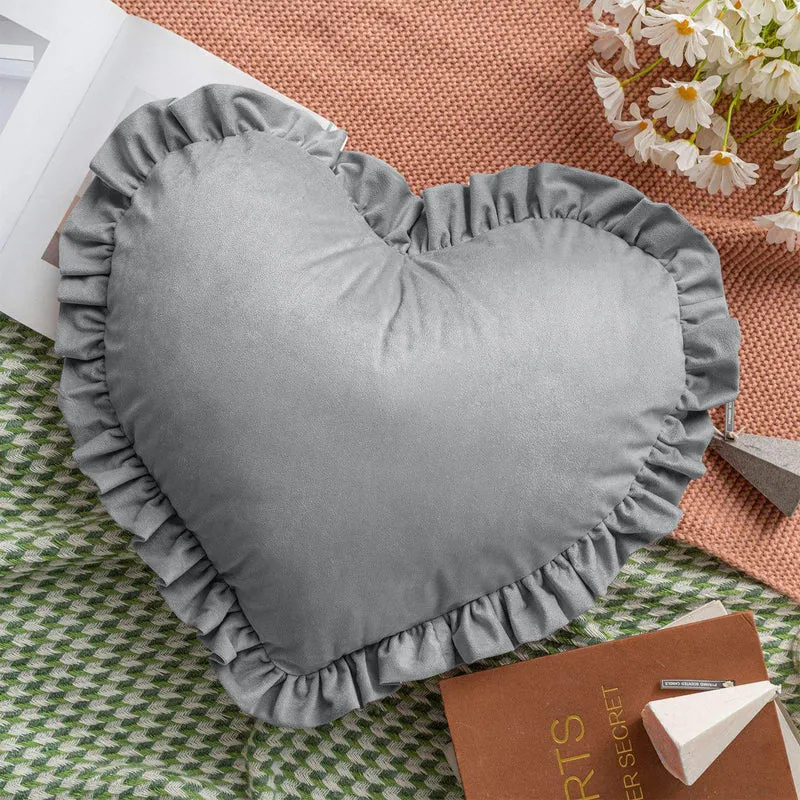Cuscino Cuore Decorativo in Velluto con Bordo Frill Sfoderabile 45x45 cm Il Gruppone