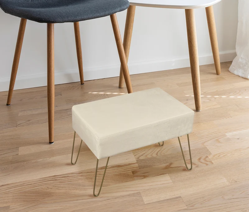 Pouf Poggiapiedi In Velluto Con Gambe Dorate Due Modelli Il Gruppone
