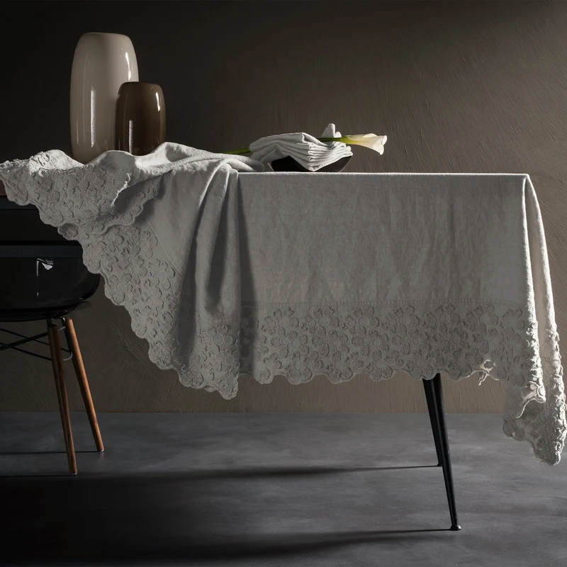 Tovaglia in puro Lino Stonewashed con balza Ricamata - Primula