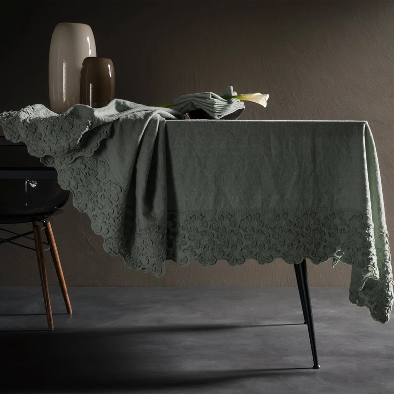 Tovaglia in puro Lino Stonewashed con balza Ricamata - Primula